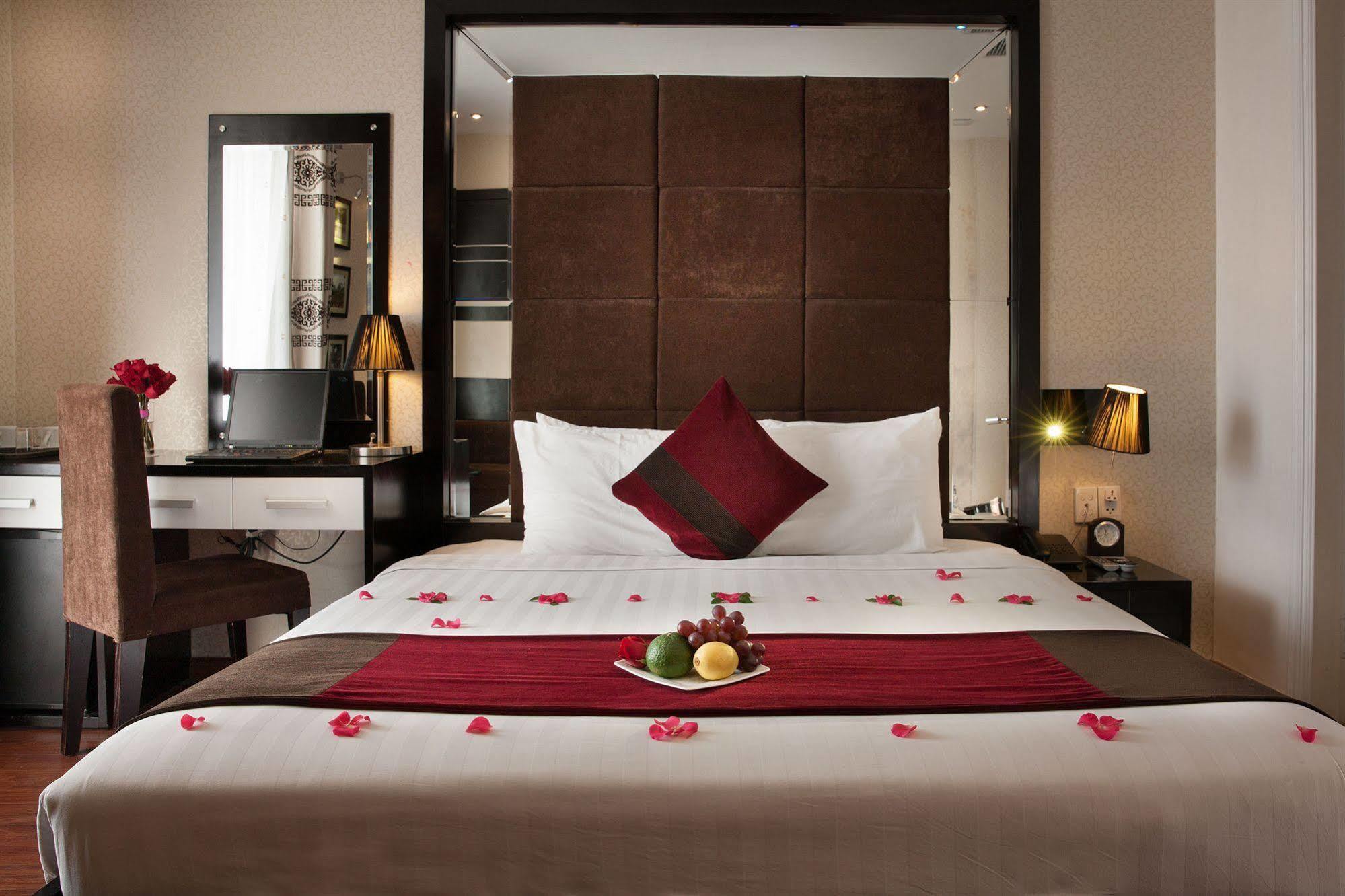 Silk Central Hotel & Spa Hanoi Exterior photo